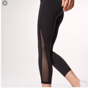 Lululemon size 4 black mesh pants